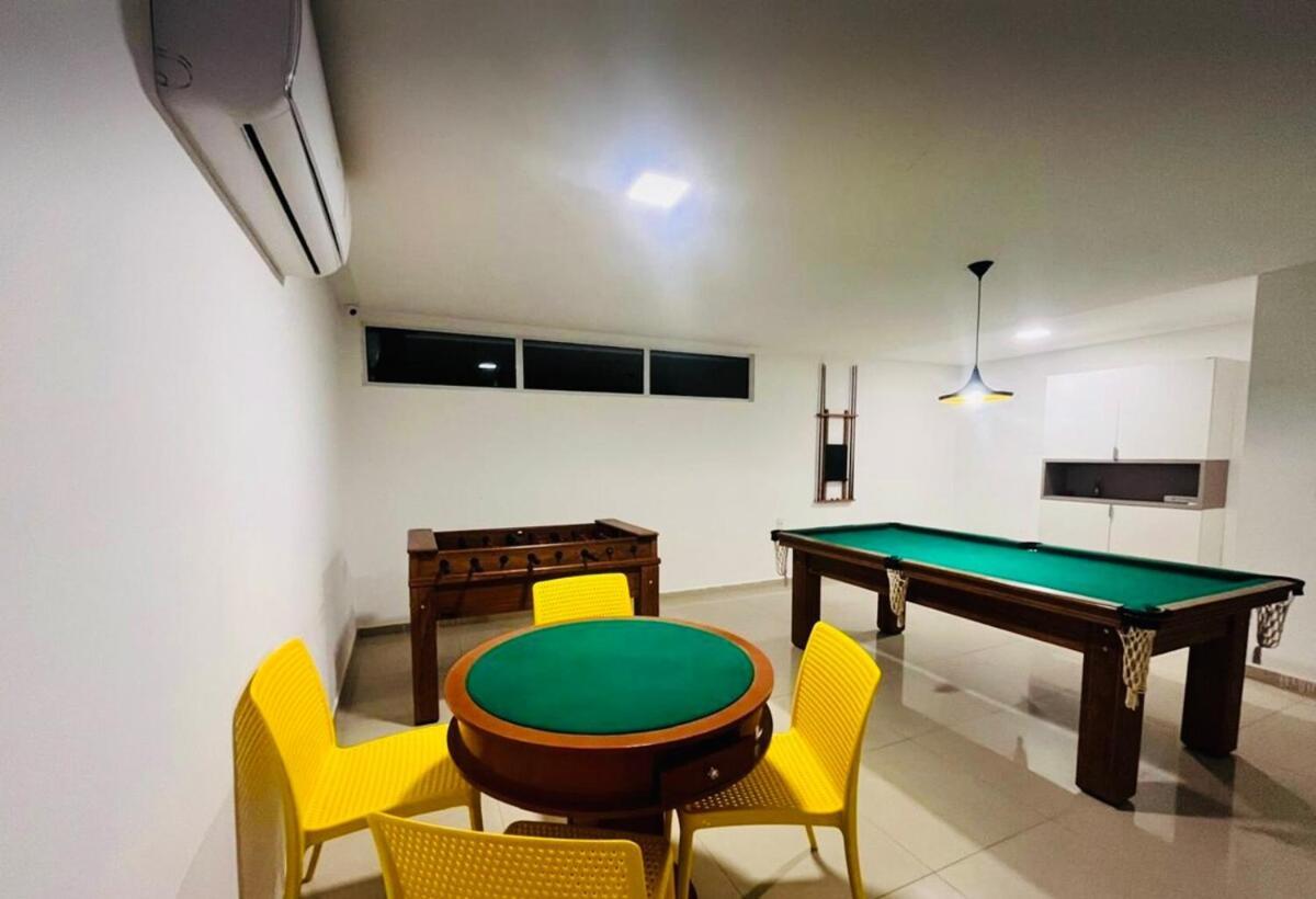 A 50 Metros Da Praia, Moderno Minimalista 2 Qts