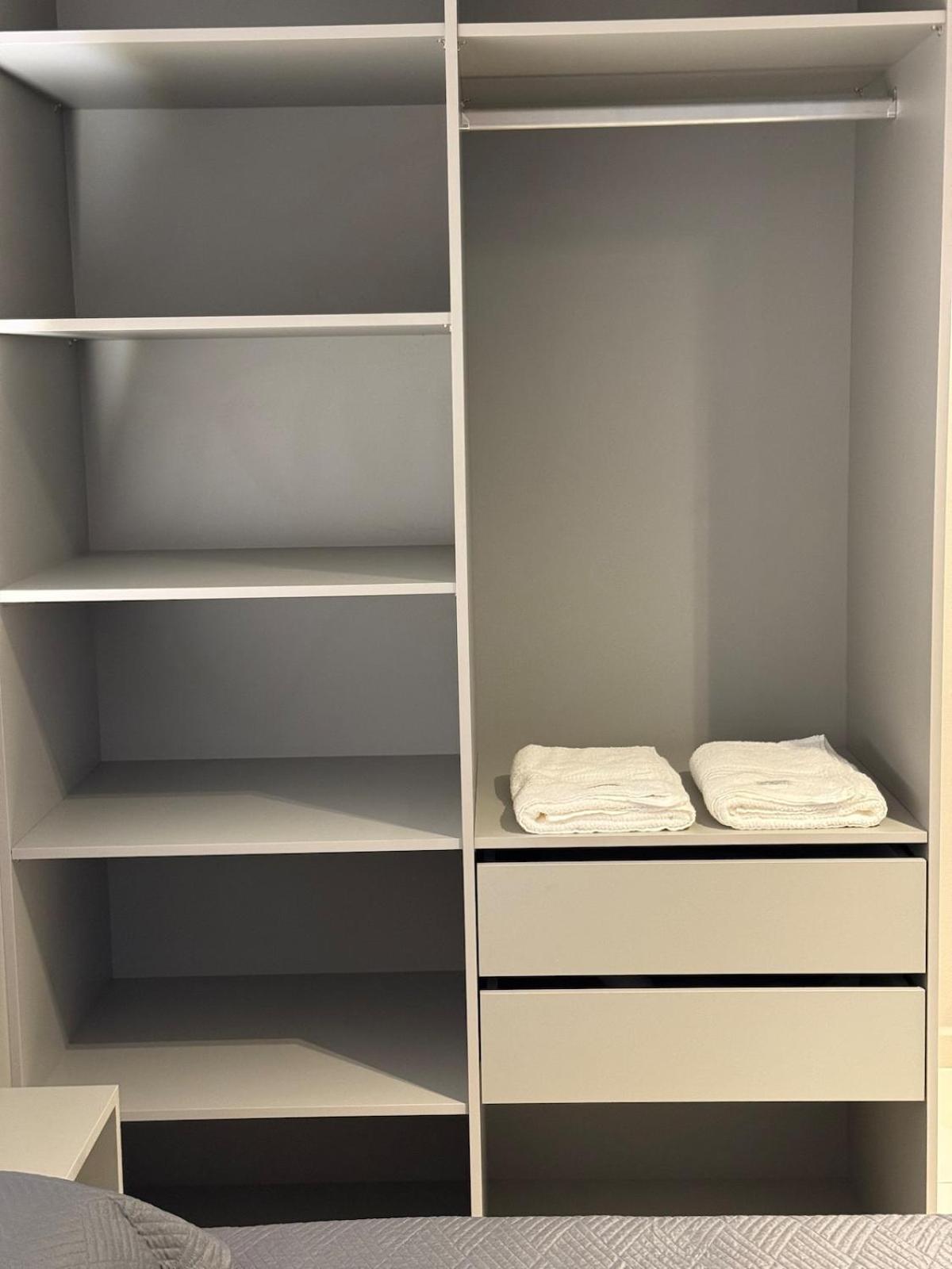 A 50 Metros Da Praia, Moderno Minimalista 2 Qts Apartamento *