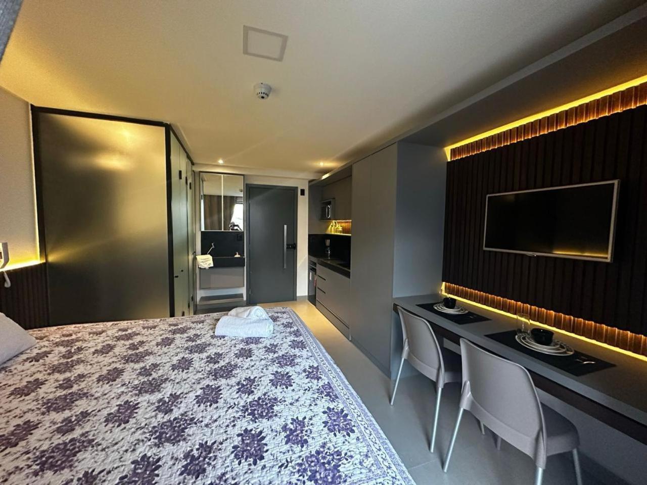 Hotel Get One