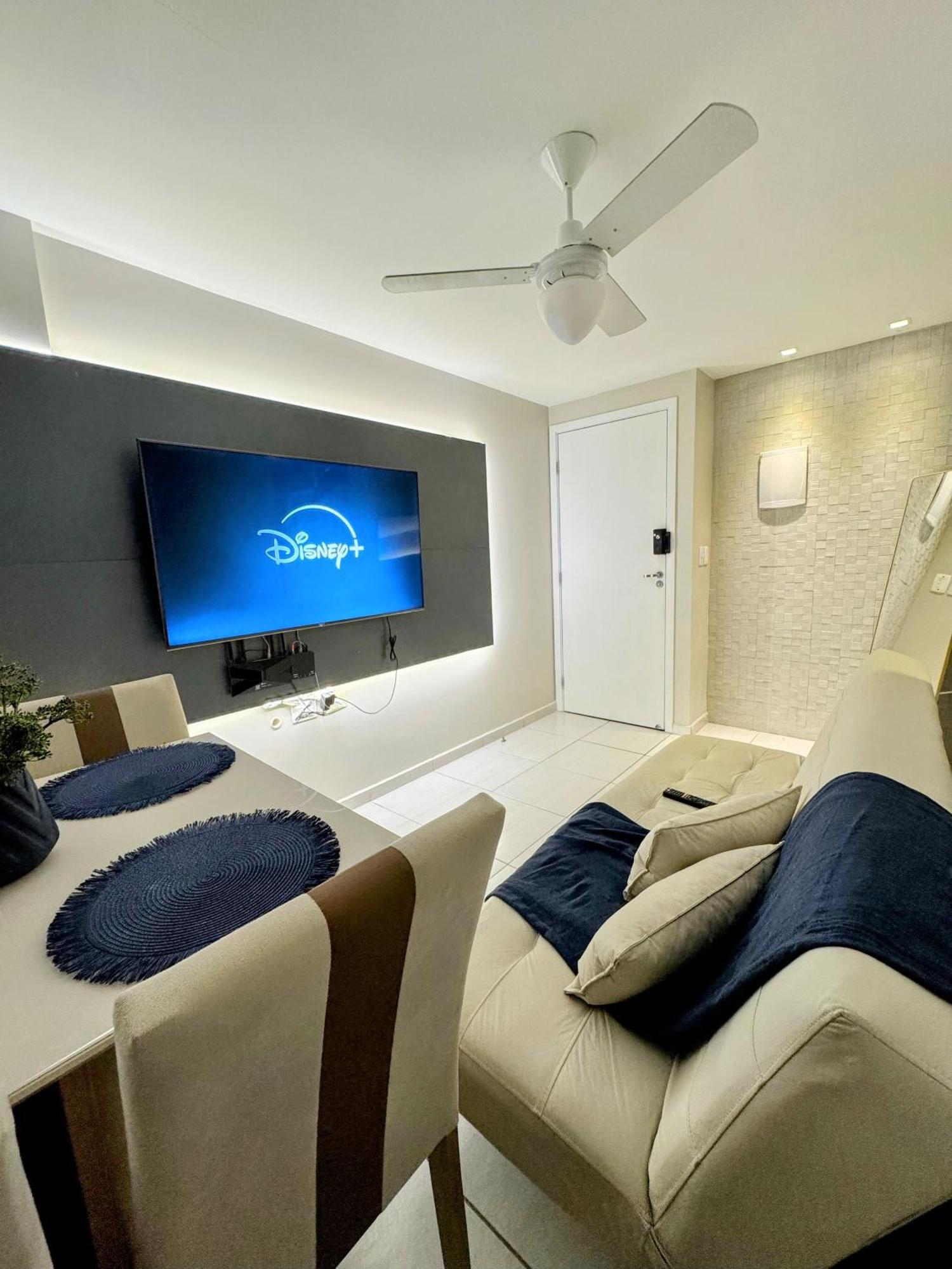 Flat Com 2 Qts Prox A Praia, Shoppings, Mercados, Restaurantes E Padarias Apartment *
