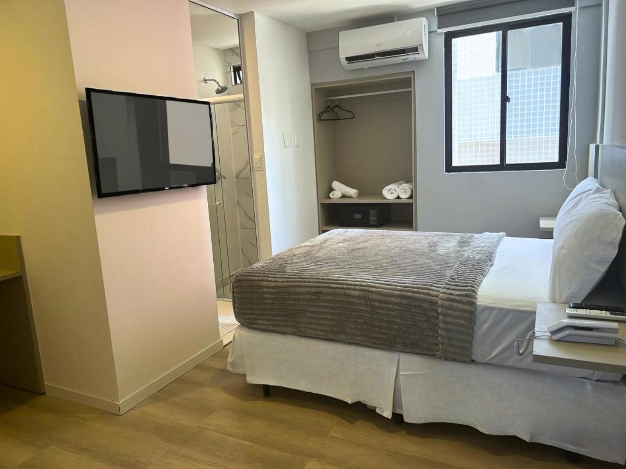 Hotel Blue