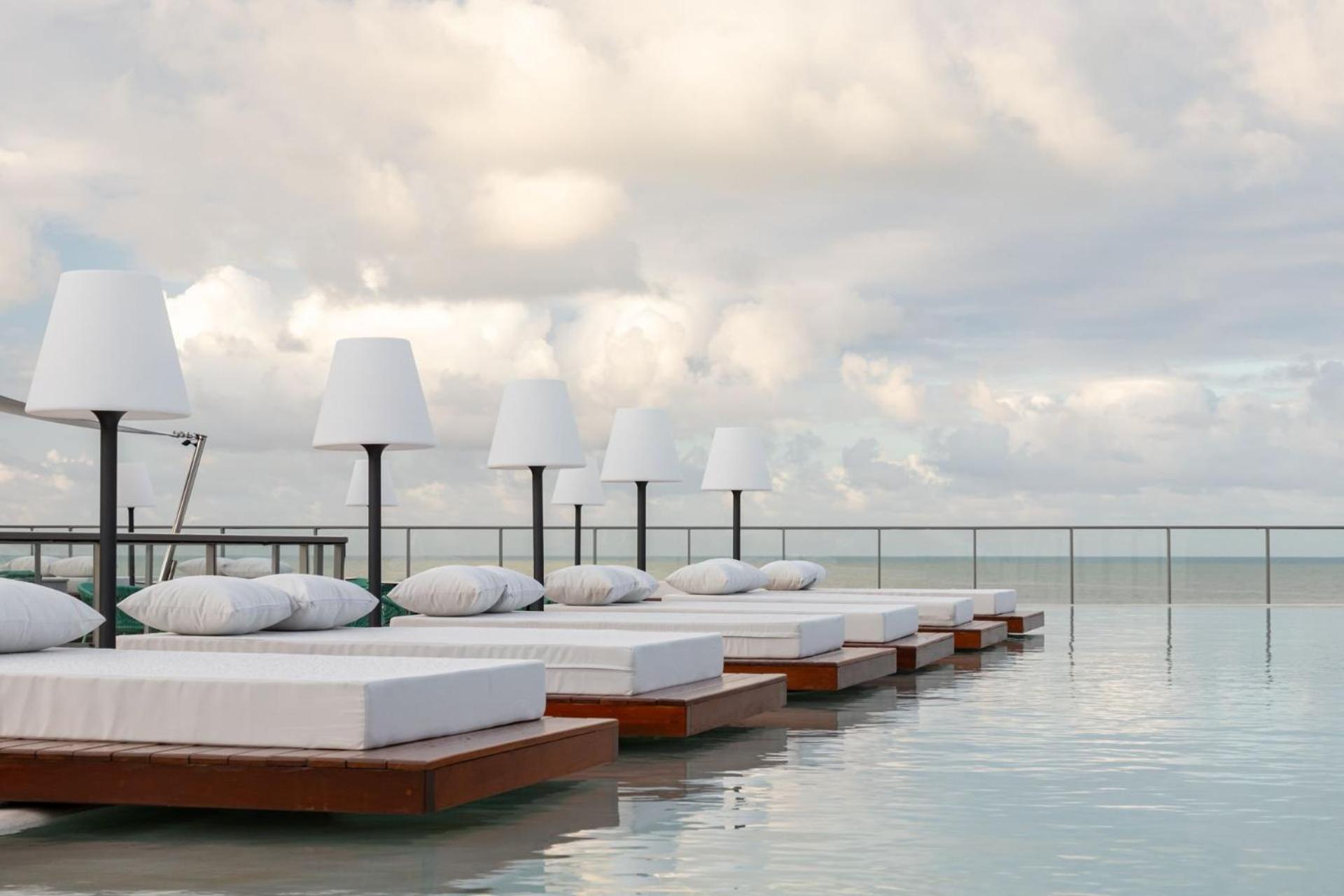 Setai Yacht Apartment