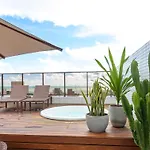 Cobertura Com Jacuzzi E Deslumbrante Vista Mar