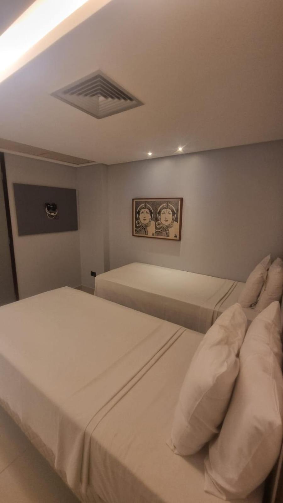 Imperial Flat Tambau
